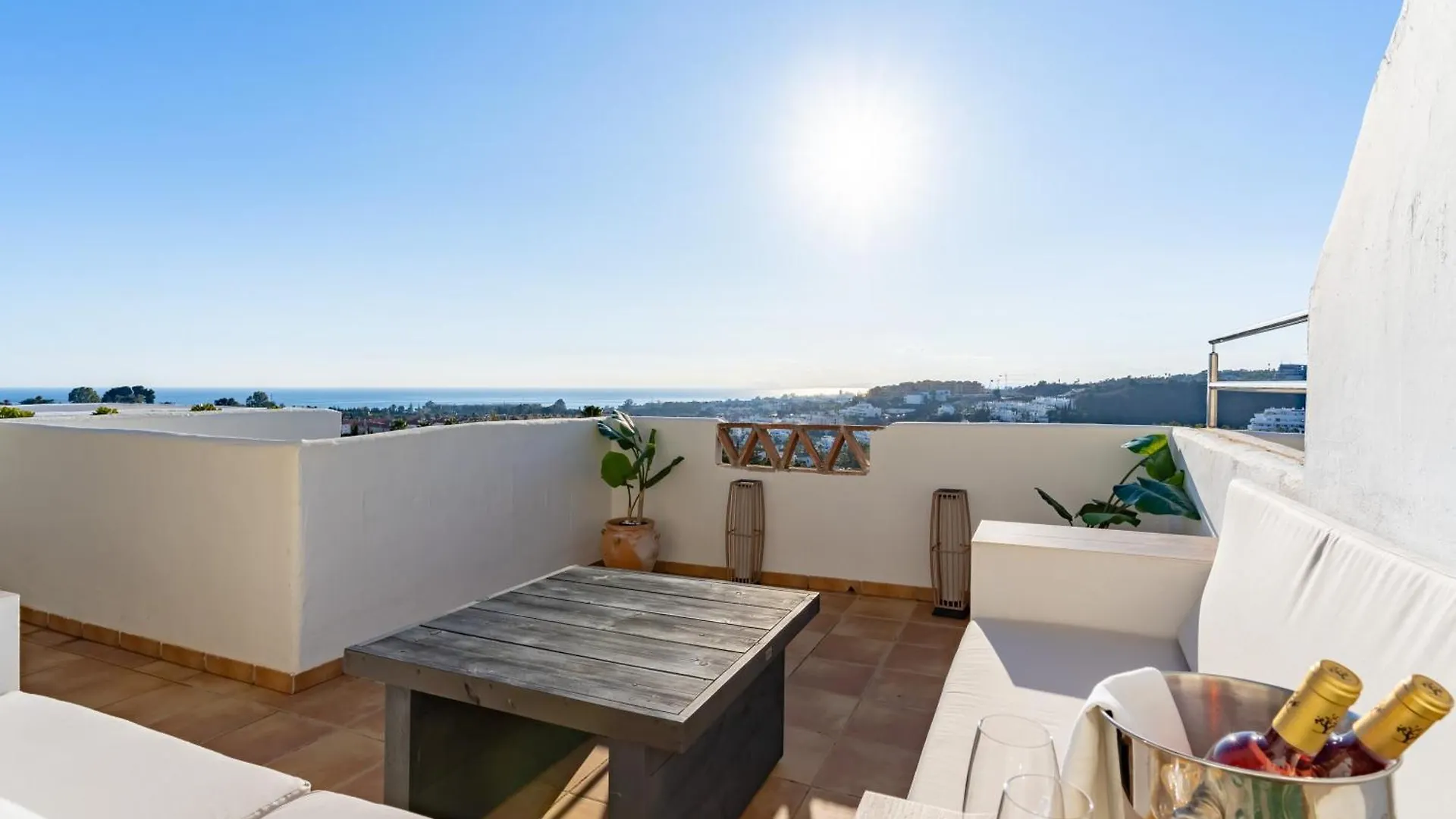 Penthouse In Estepona With Panoramic Sea View