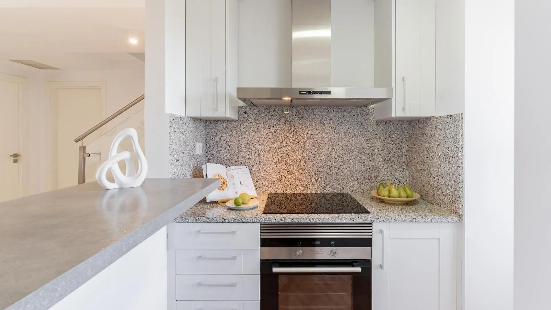 Penthouse In Estepona With Panoramic Sea View Tatil Evi